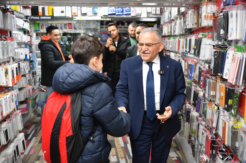 BAŞKAN BÜYÜKKILIÇ’TAN HUNAT ÇARŞISI’NDA ESNAF ZİYARETİ