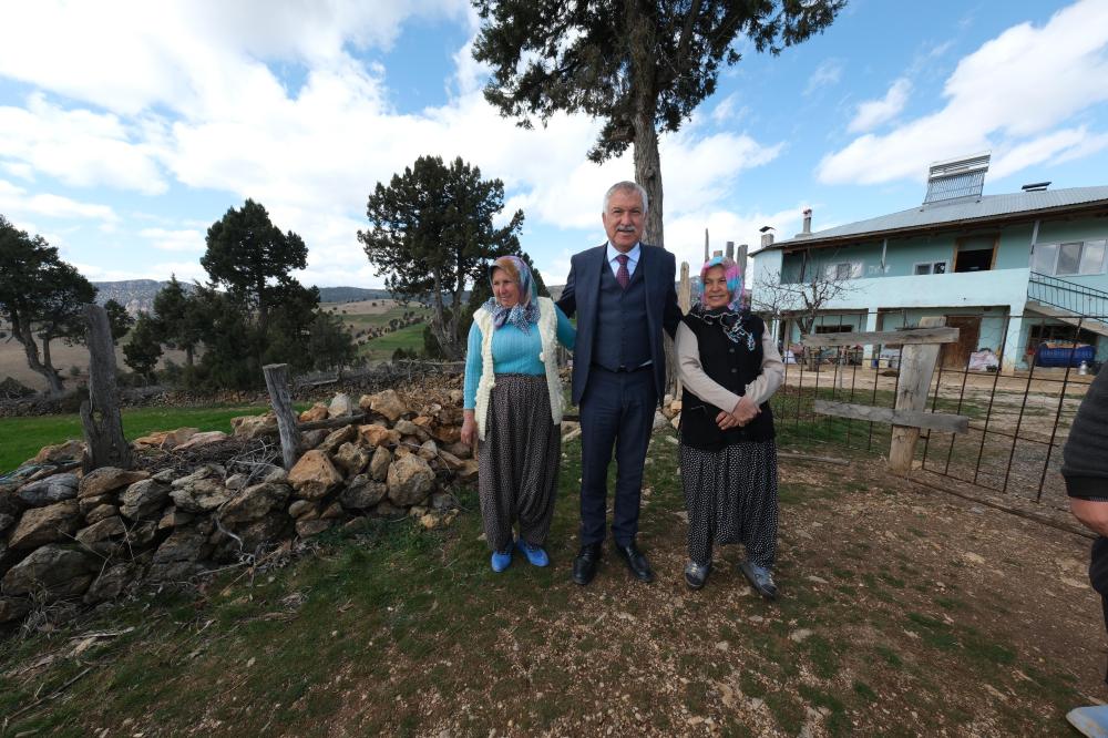 KADIN HAKLARI İÇİN MÜCADELE DEVAM EDİYOR: 8 MART’IN ANLAMI