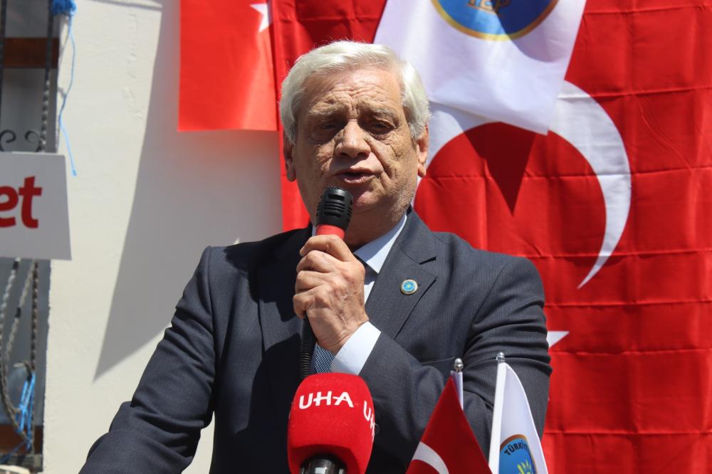 EMEKLİLERİN SESSİZ ÇIĞLIĞI İSTANBUL'DA YANKI BULDU: TÜRKİYE EMEKLİLER PARTİSİ İL BAŞKANLIĞI AÇILDI