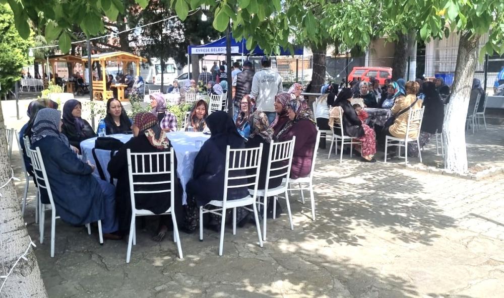 EVREŞE'DE GELENEKSEL KÖY HAYRI VE YAĞMUR DUASI BİR ARADA YAPILDI