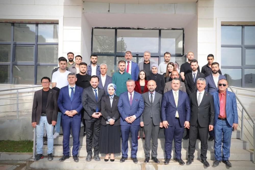 AK PARTİ HAKKARİ İL TEŞKİLATINDAN ÇUKURCA BELEDİYESİNE ANLAMLI ZİYARET