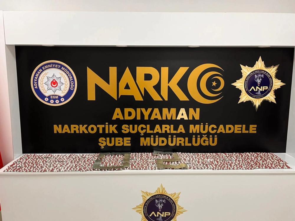 Adıyaman’da Uyuşturucu Operasyonu: 3.332 Adet Sentetik Hap Ele Geçirildi
