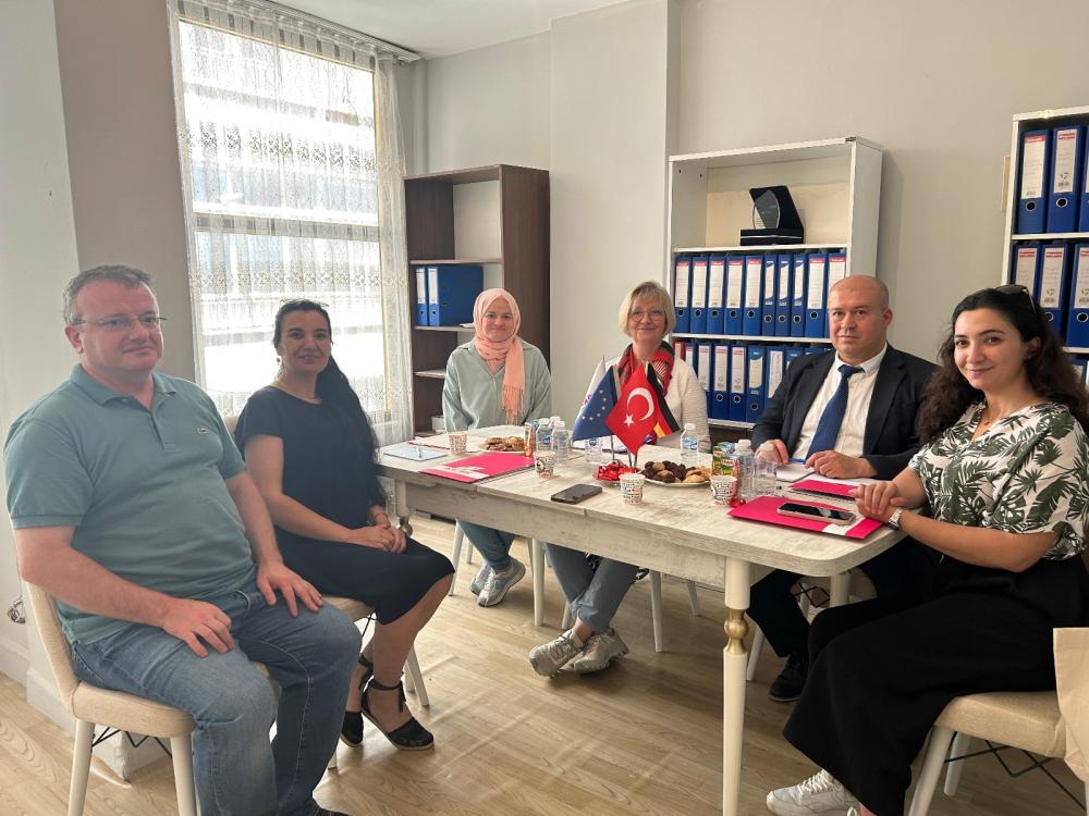 Kırsal Bölgelerdeki Kadın Hareketi Derneği’ne Anlamlı Ziyaret